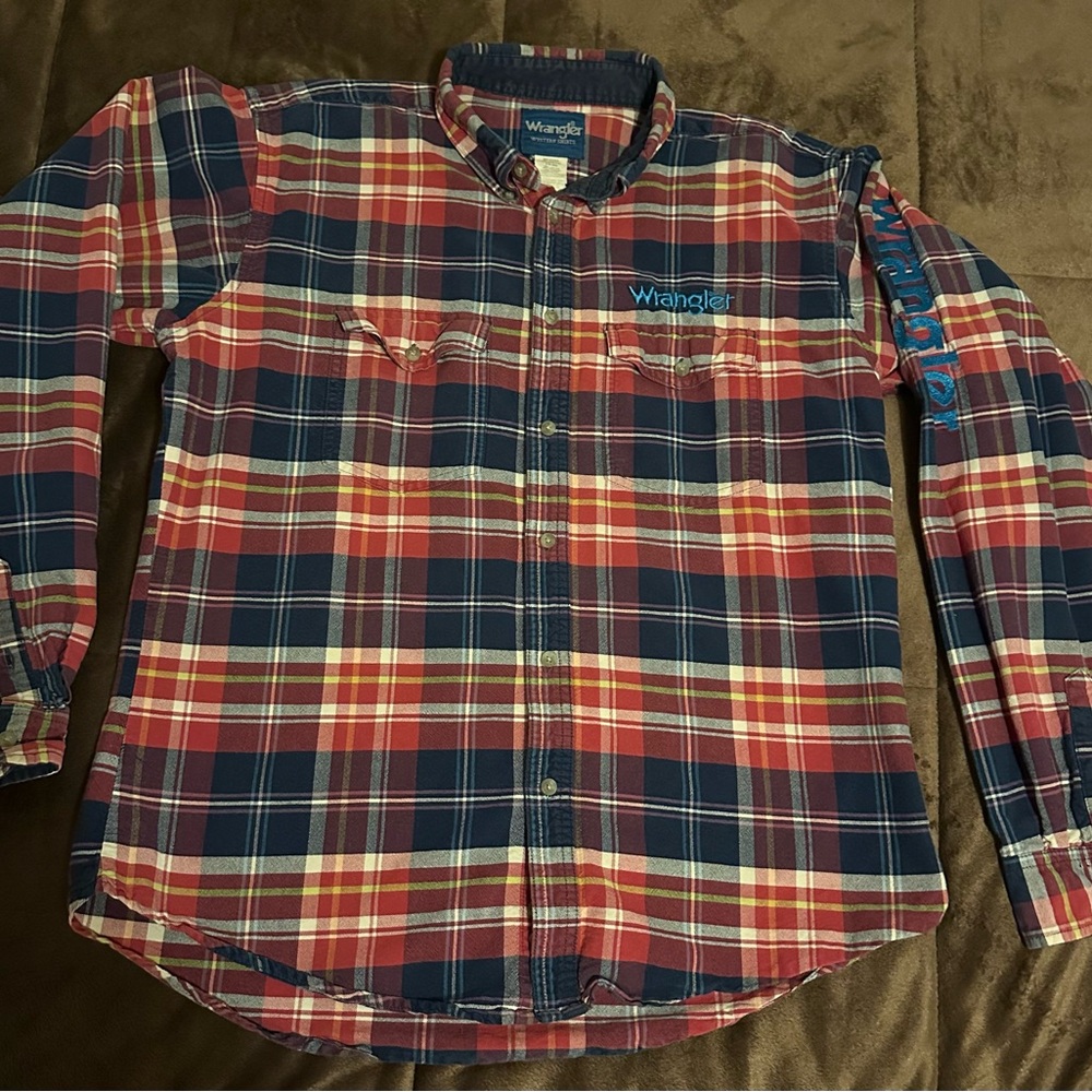Wrangler Red and Blue Button Down Shirt